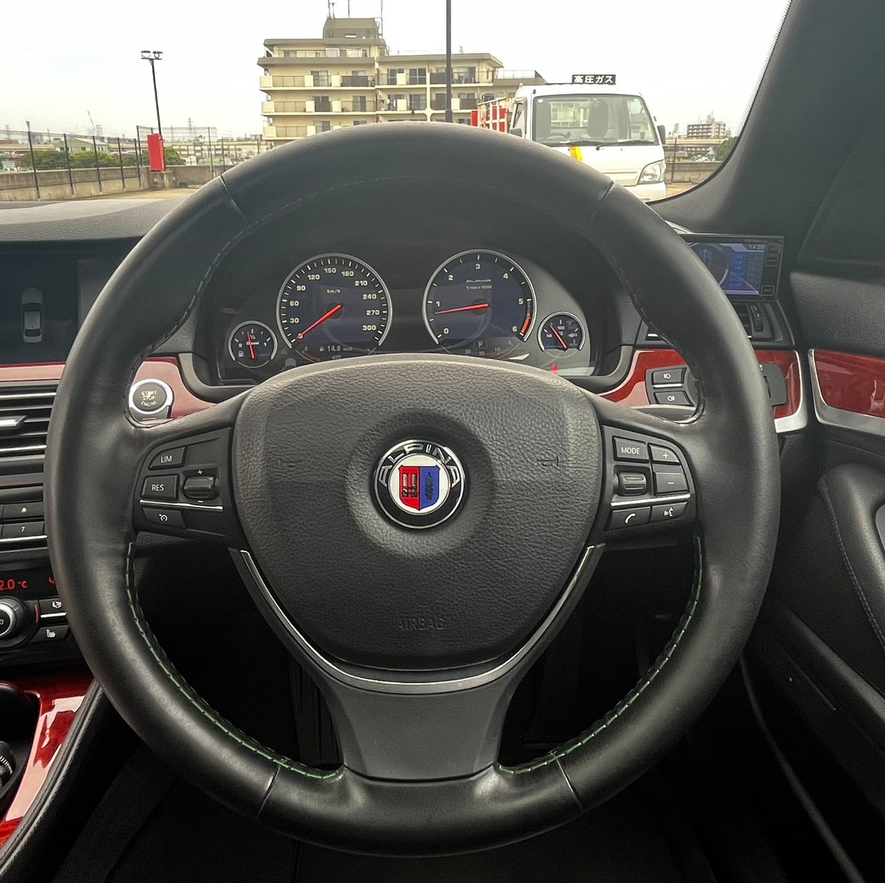 BMW アルピナ D5 ターボリムジン